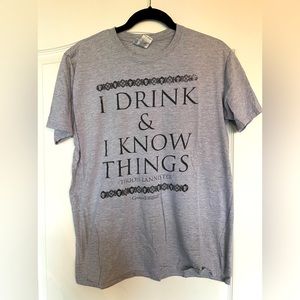 ☘️2/$15☘️Game of Thrones theme shirt Size L
